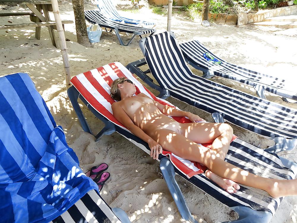 14P Milf in the sun 