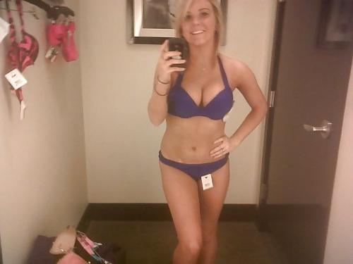 25P Dressing Room Hot Girls 2