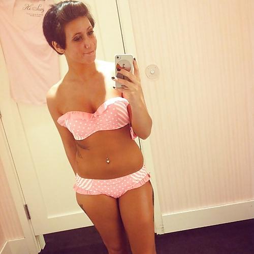25P Dressing Room Hot Girls 2