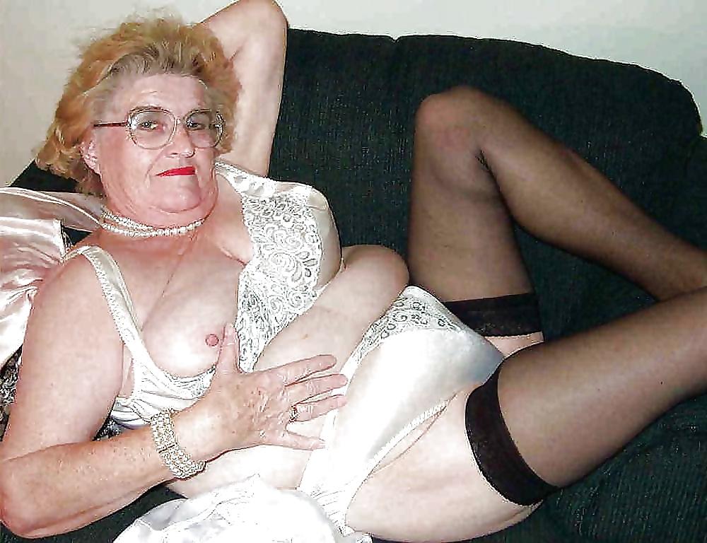 25P Grannies in their bra and knickers 3