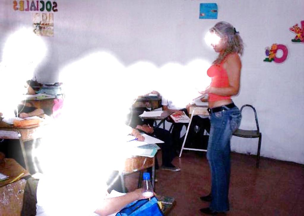 14P Bonita Maestra Mexicana con Censura