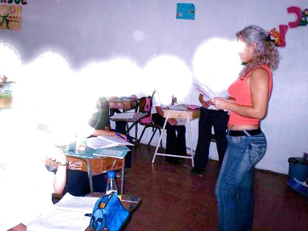 14P Bonita Maestra Mexicana con Censura