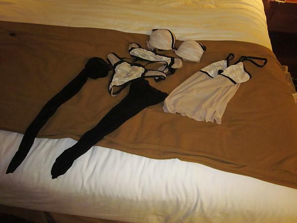 25P Strip Tease for a Friend