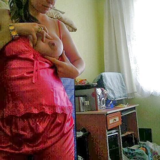25P Hamile turk kizi - turkish pregnant girl