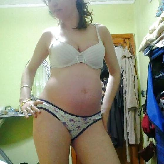 25P Hamile turk kizi - turkish pregnant girl