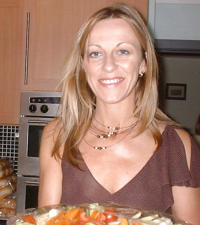 11P BRITISH UK MILF FROM BATH