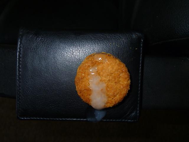 17P Cum on cookie