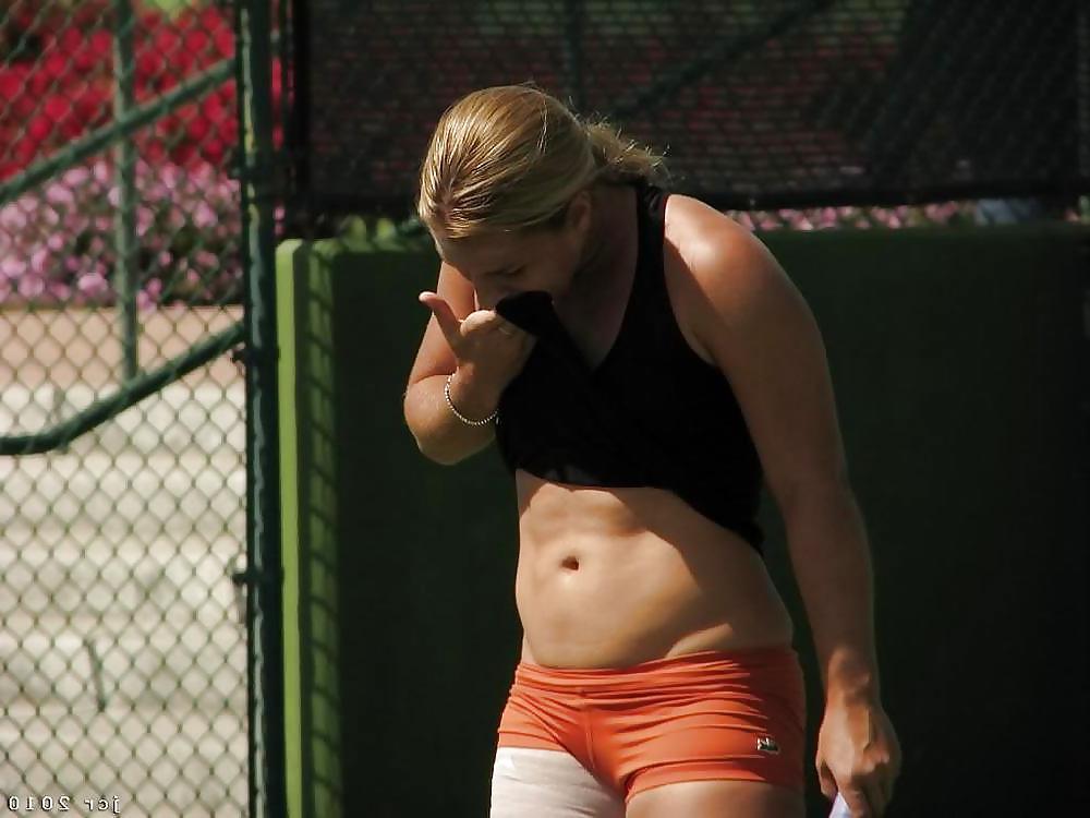 25P Hot Tennis Babes 2