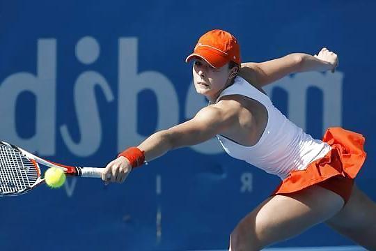 25P Hot Tennis Babes 2