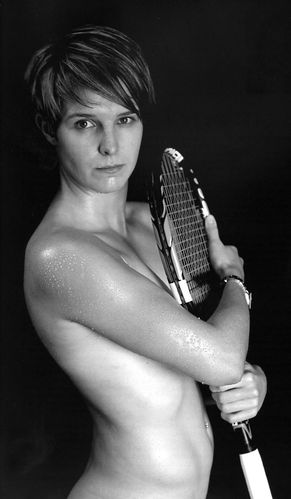 25P Hot Tennis Babes 2