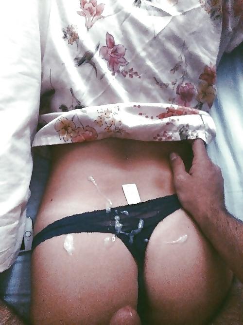 25P Cum On Her Pretty Panties