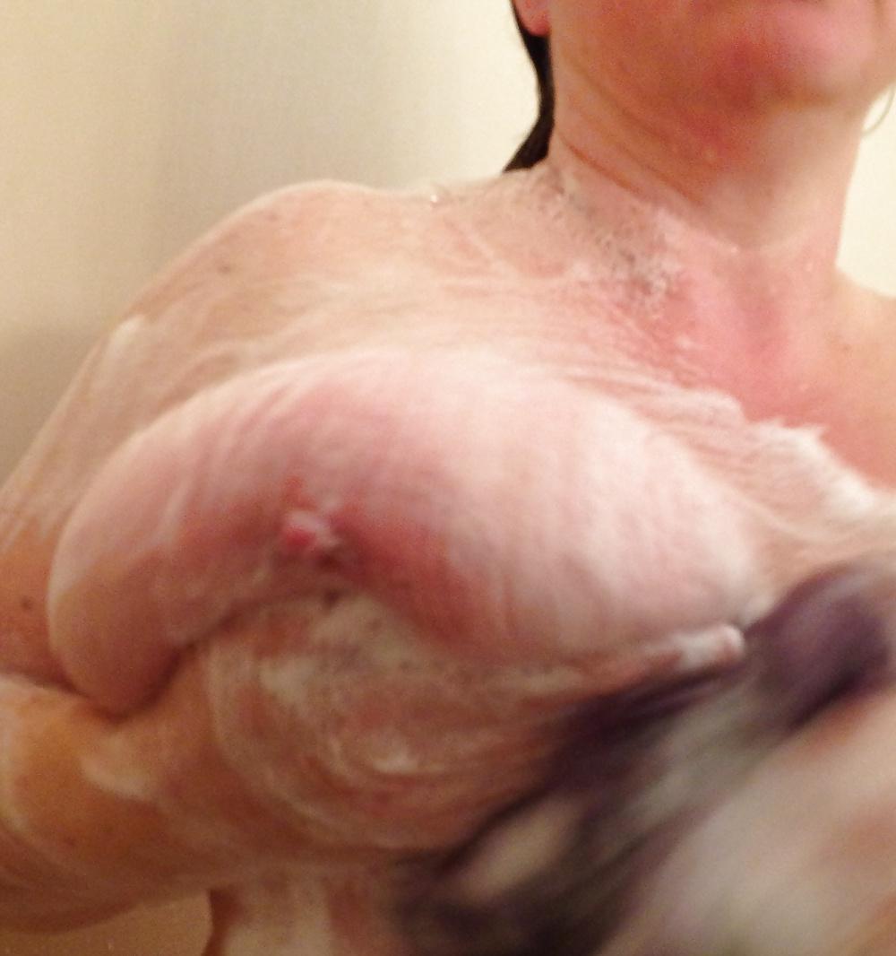 25P Me in the bath & shower