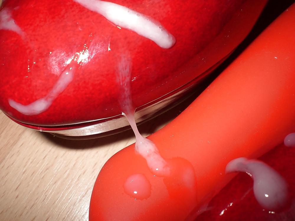 20P Cum on red heels