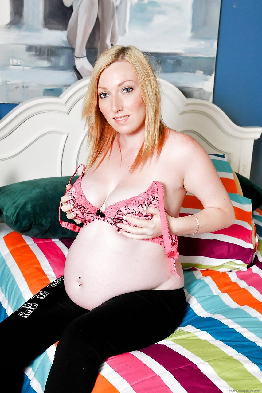 25P Pregnant Solo 10