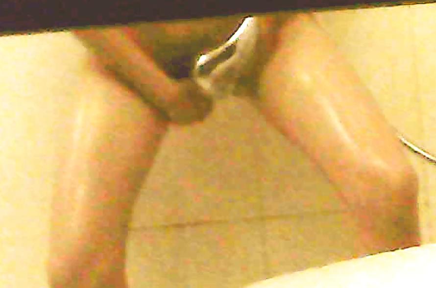24P My 19 year-old-virgin Girlfriend is Showering