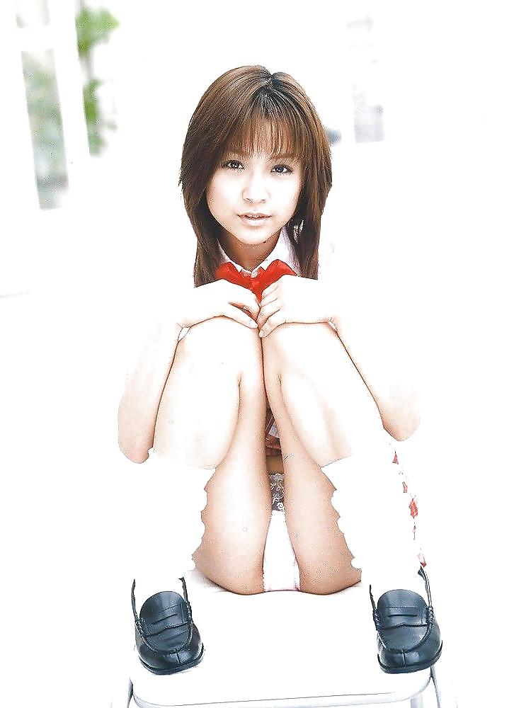 25P Japanese upskirt panties 