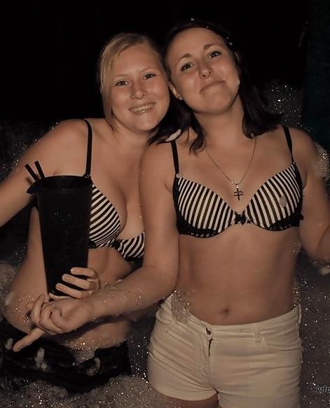 25P Danish teens-304-305-306 wet t-shirts bra costume cleavage 