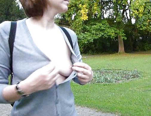 7P Im Baumarkt ... without bra and pants.