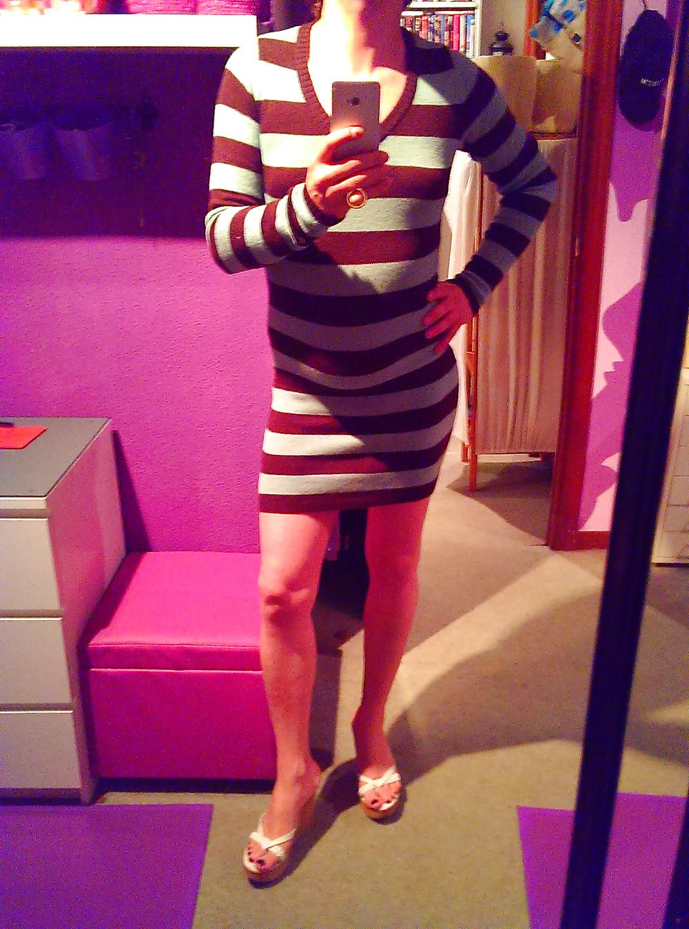 25P Sissy zoe Dressing Room