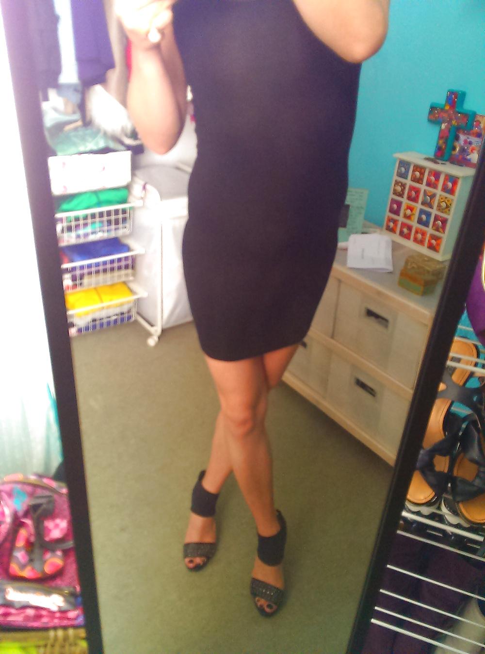25P Sissy zoe Dressing Room