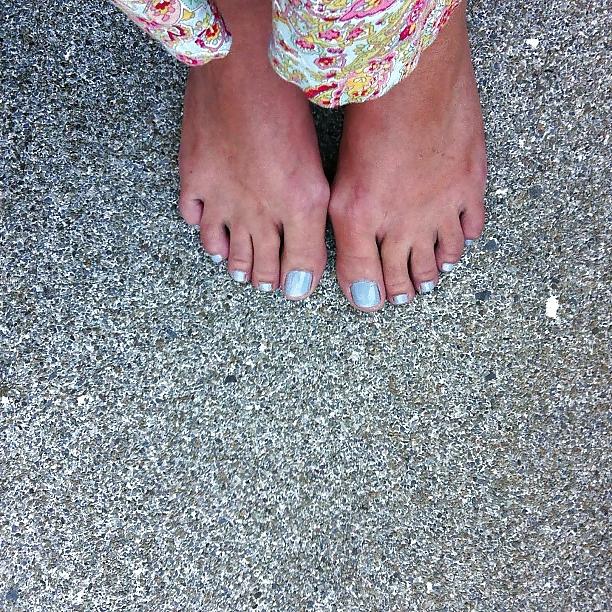 25P FEET PRETTY FEET TO CUM