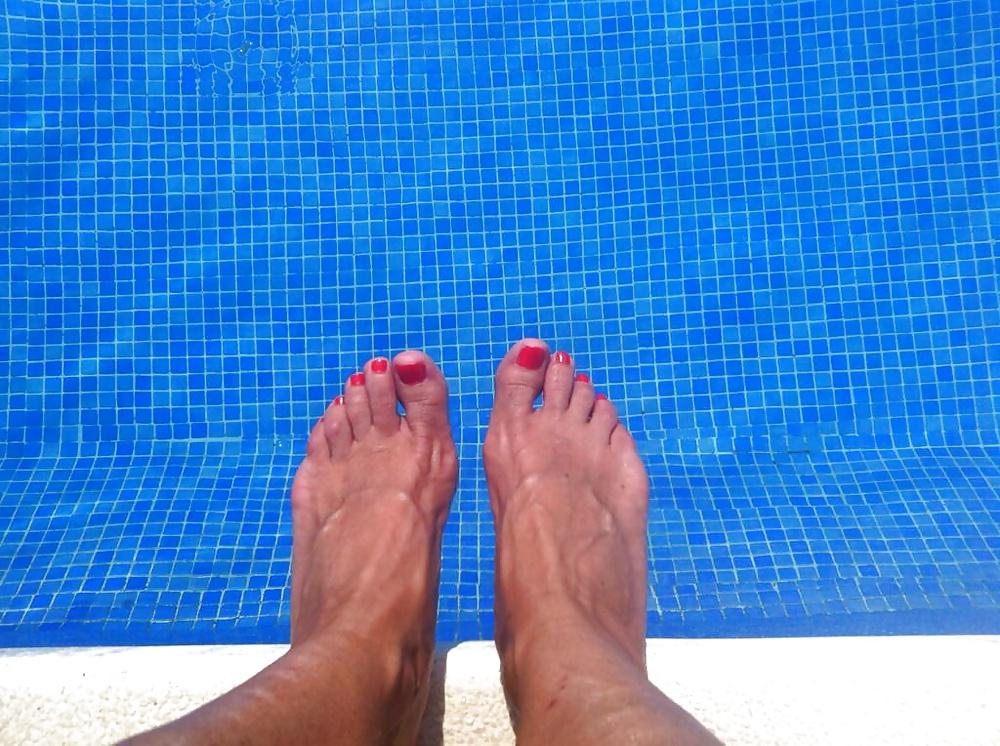25P FEET PRETTY FEET TO CUM