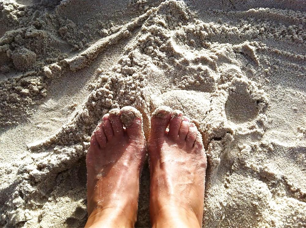 25P FEET PRETTY FEET TO CUM