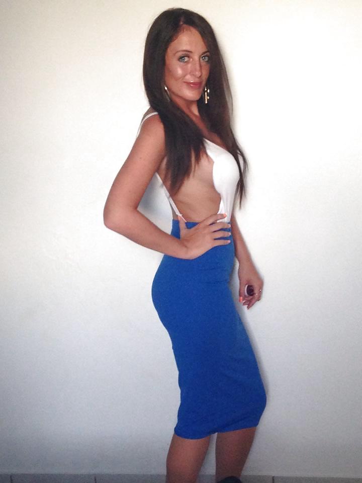 25P Big fake tits ugly faced chav slut lisa