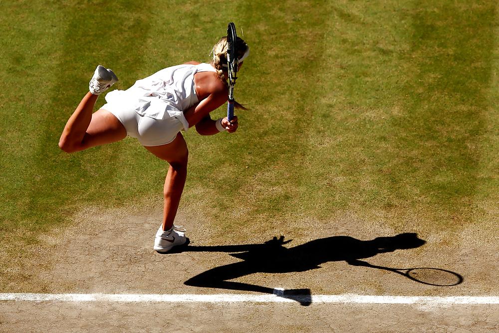 17P Hot Tennis Babes 1