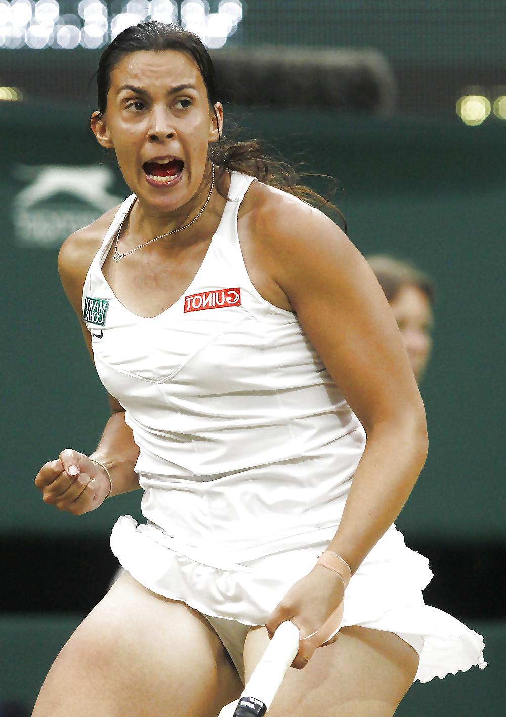 17P Hot Tennis Babes 1