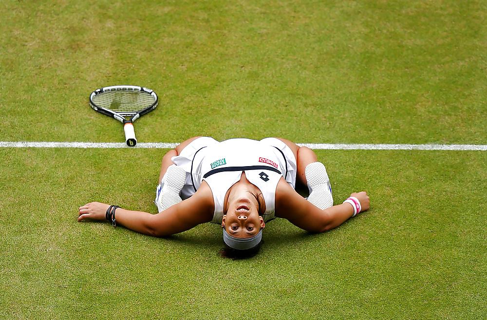 17P Hot Tennis Babes 1