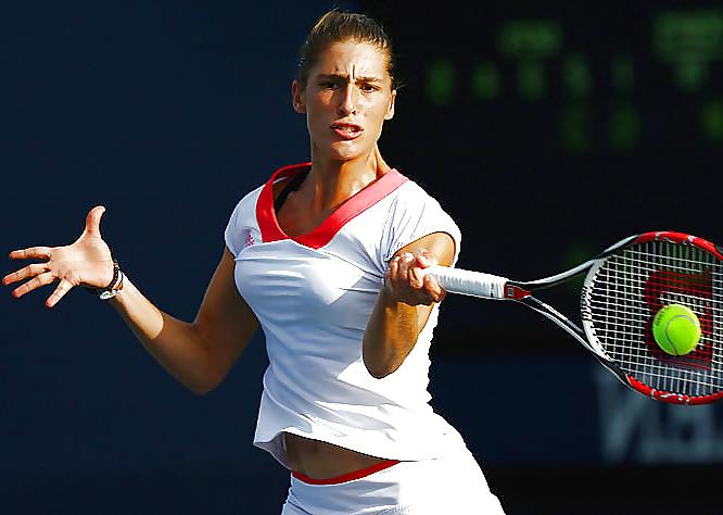 24P Hot Tennis Babes 4
