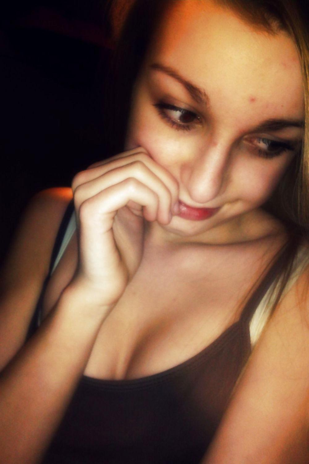 24P Ich  .. bitte besamen und posten.. cum on me 