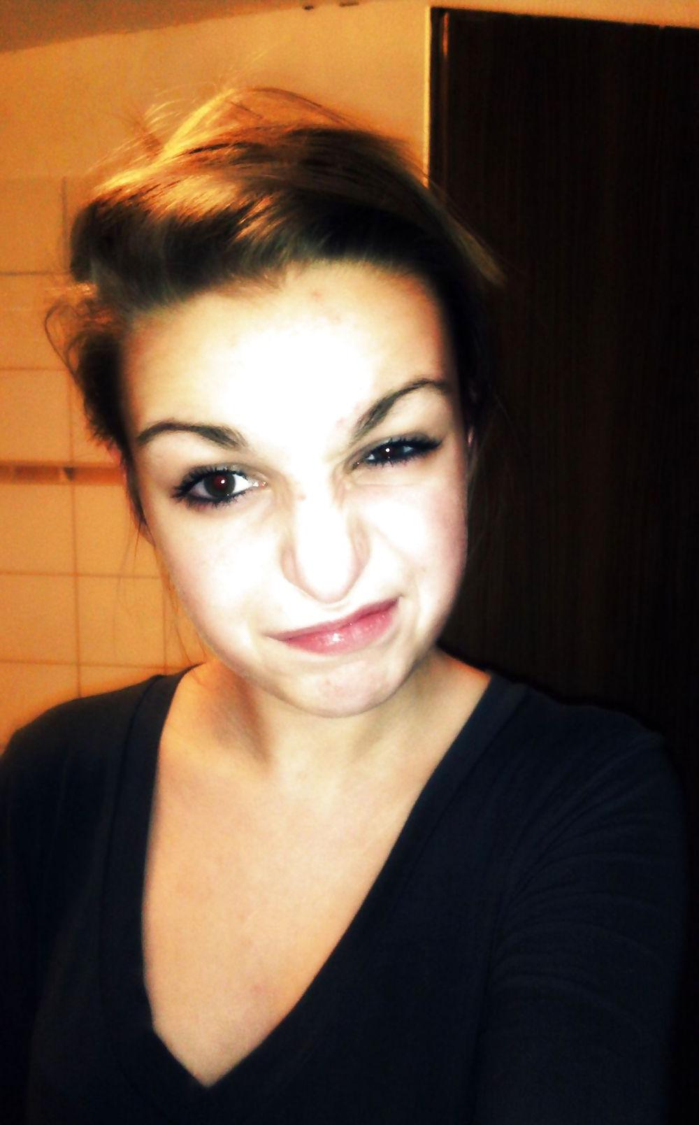 24P Ich  .. bitte besamen und posten.. cum on me 