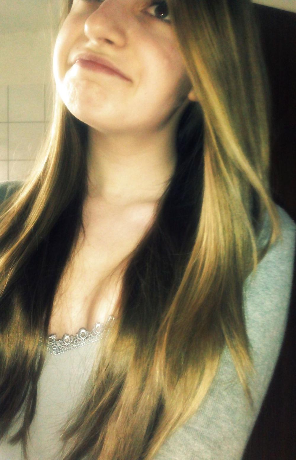 24P Ich  .. bitte besamen und posten.. cum on me 