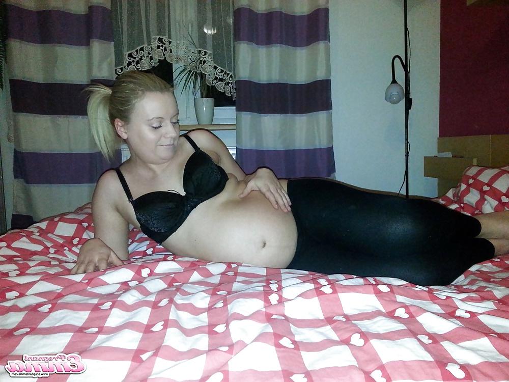 15P Pregnant Emma from PregnantEmma.com #02