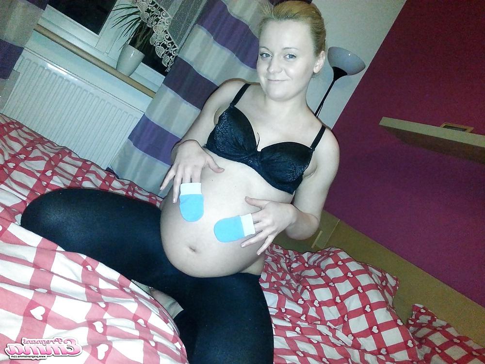 15P Pregnant Emma from PregnantEmma.com #02