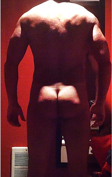 25P Gym Locker Room (Thonging, Semi Hard, Cockring)