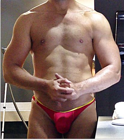 25P Gym Locker Room (Thonging, Semi Hard, Cockring)