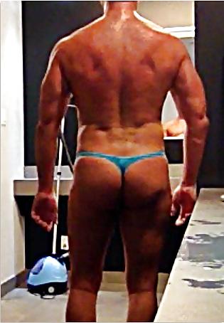 25P Gym Locker Room (Thonging, Semi Hard, Cockring)