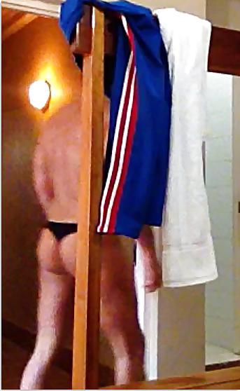 25P Gym Locker Room (Thonging, Semi Hard, Cockring)