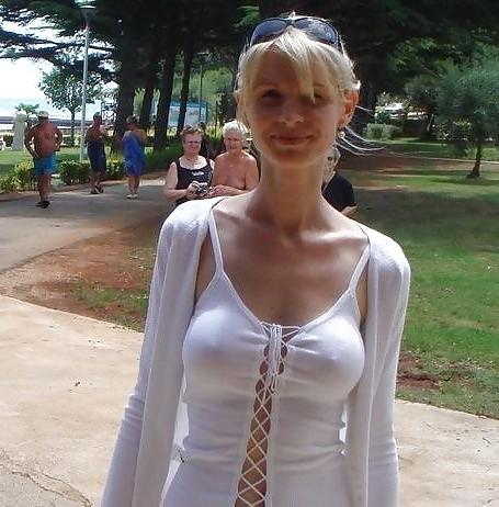 25P Les salopes ( no bra )