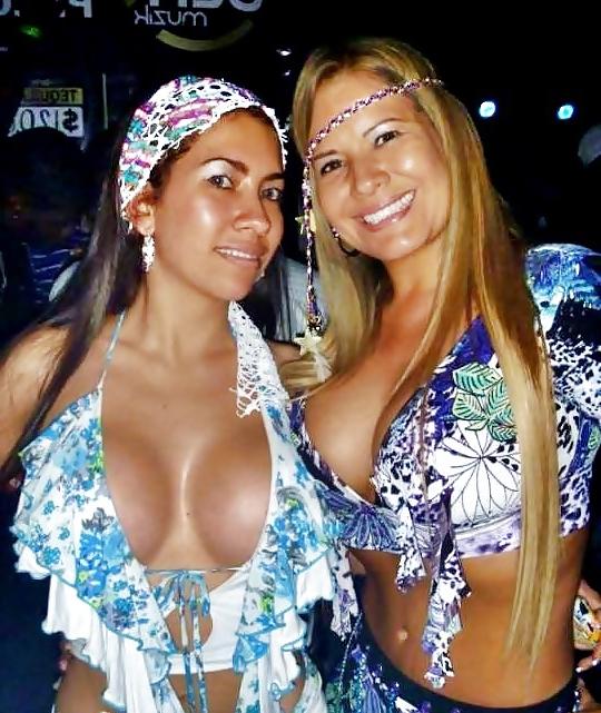 25P Les salopes ( no bra )