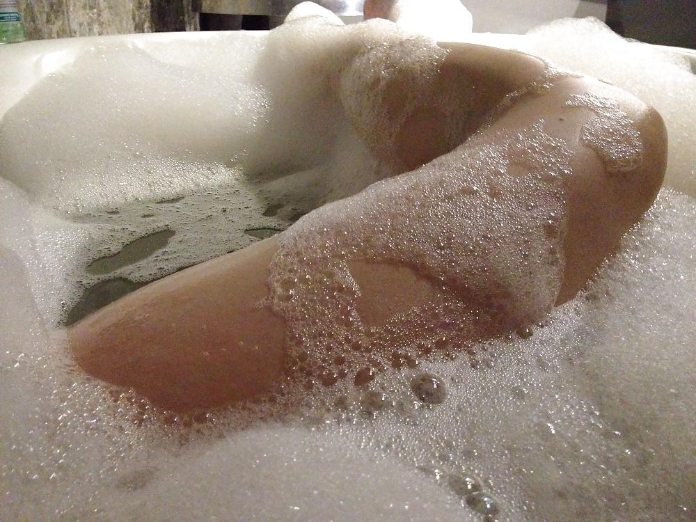 11P Sexy bubble bath time bathing my tits, pussy and legs 