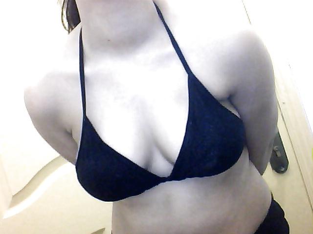 21P My Gf's Bra Collection 