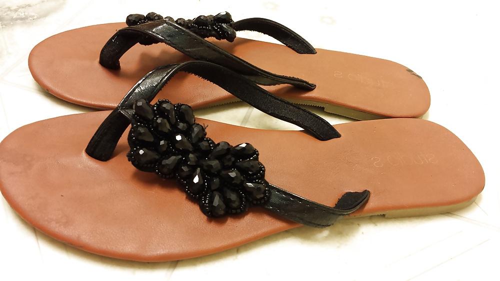 11P Cum on my girlfriends sandals #2 :)