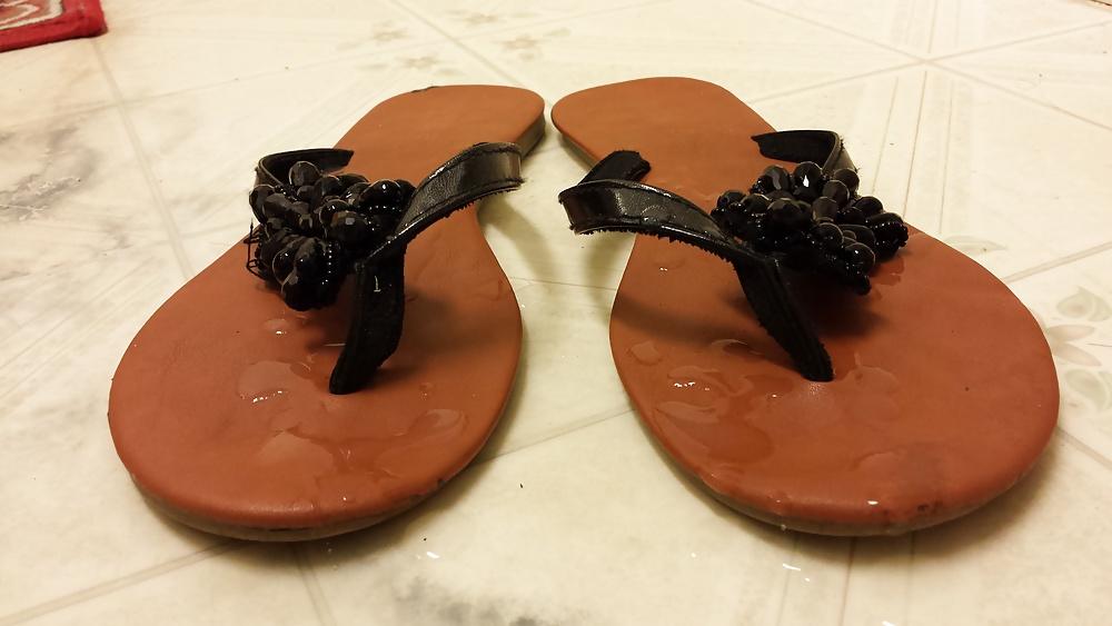 11P Cum on my girlfriends sandals #2 :)