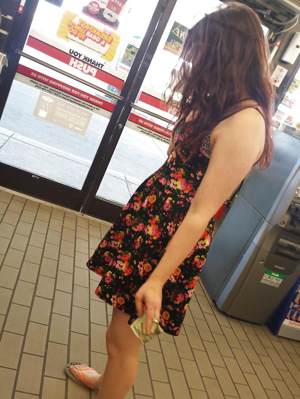 7P Sexy teen in leopard bra