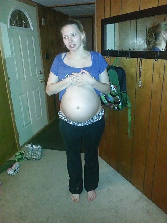 4P Pregnant babe