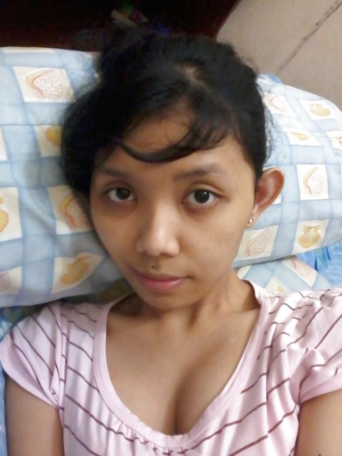 8P Gadis Melayu - Muka Cekung